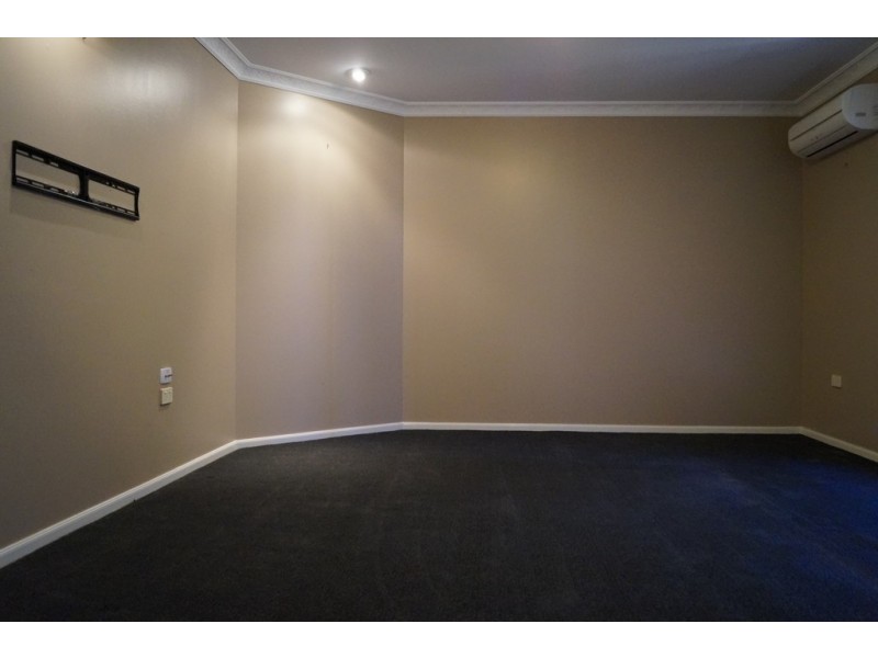 24 Whitchurch Street, Emerald QLD 4720