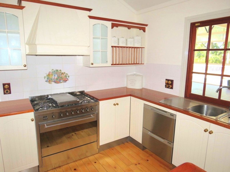 32 Braeside Road, Emerald QLD 4720