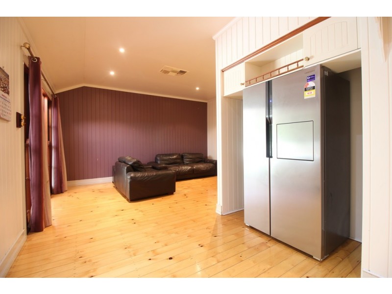 32 Braeside Road, Emerald QLD 4720
