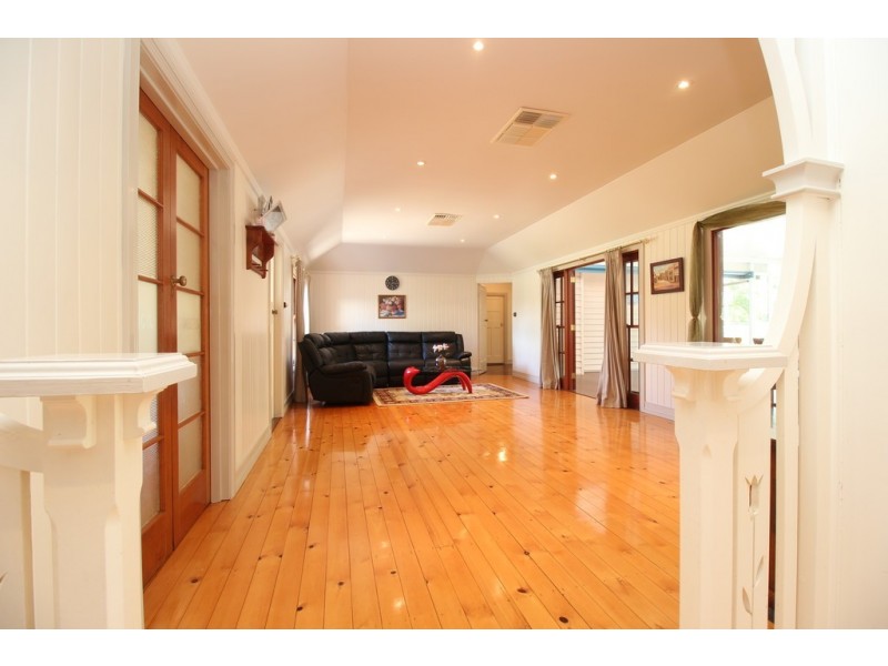 32 Braeside Road, Emerald QLD 4720