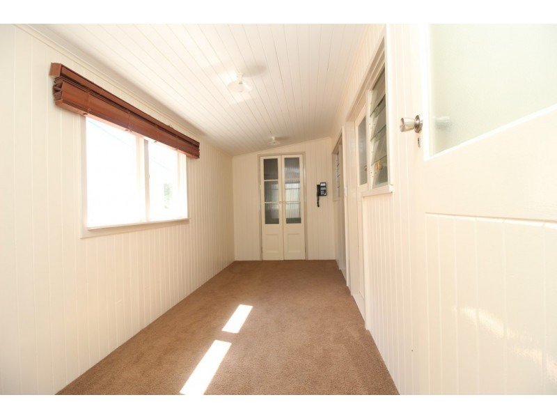 32 Braeside Road, Emerald QLD 4720