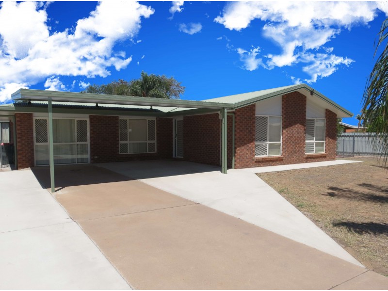 57 Staal Crescent, Emerald QLD 4720