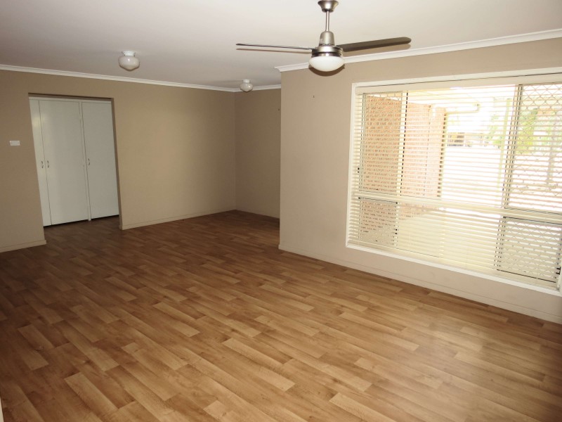57 Staal Crescent, Emerald QLD 4720