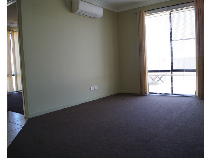 38 Mayfair Drive, Emerald QLD 4720