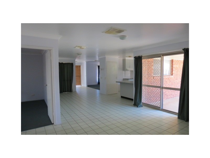 22 Loch Street, Emerald QLD 4720