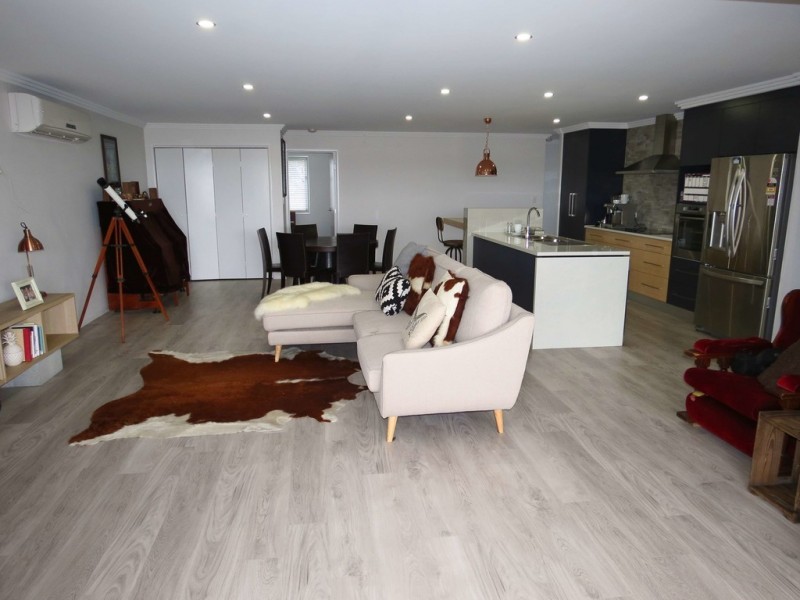 2/10 Milliken, Emerald QLD 4720