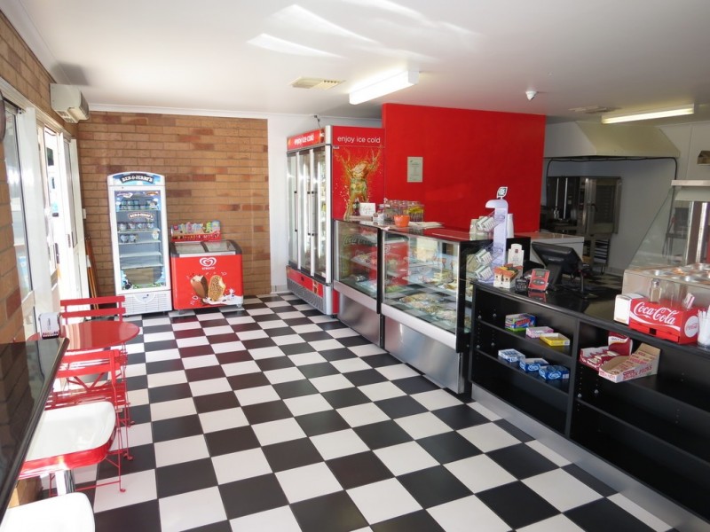 2/102 Egerton Street, Emerald QLD 4720