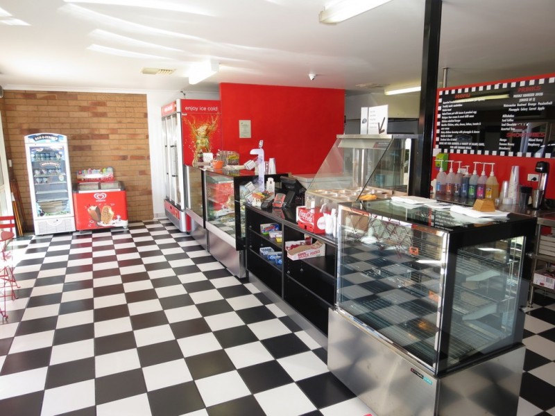 2/102 Egerton Street, Emerald QLD 4720