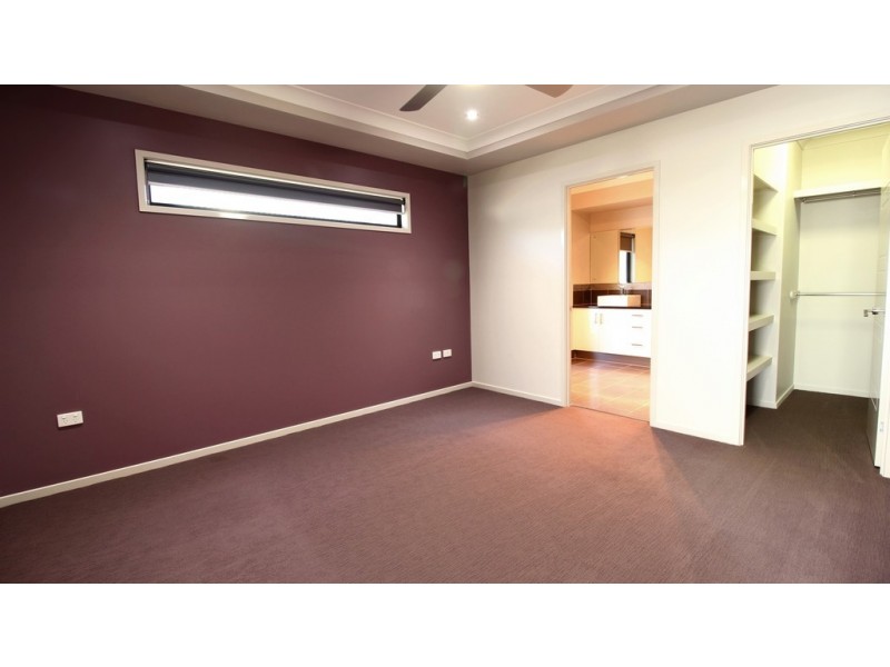 30 Park Avenue, Emerald QLD 4720