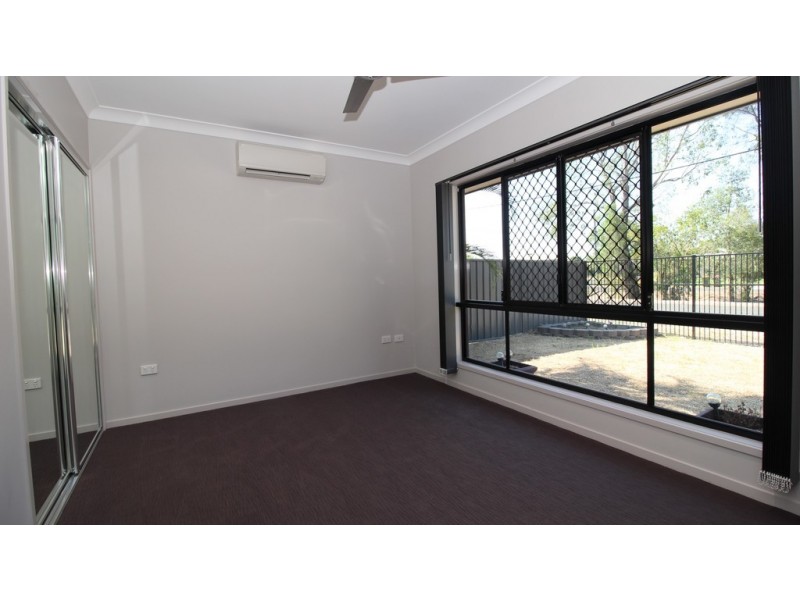 30 Park Avenue, Emerald QLD 4720