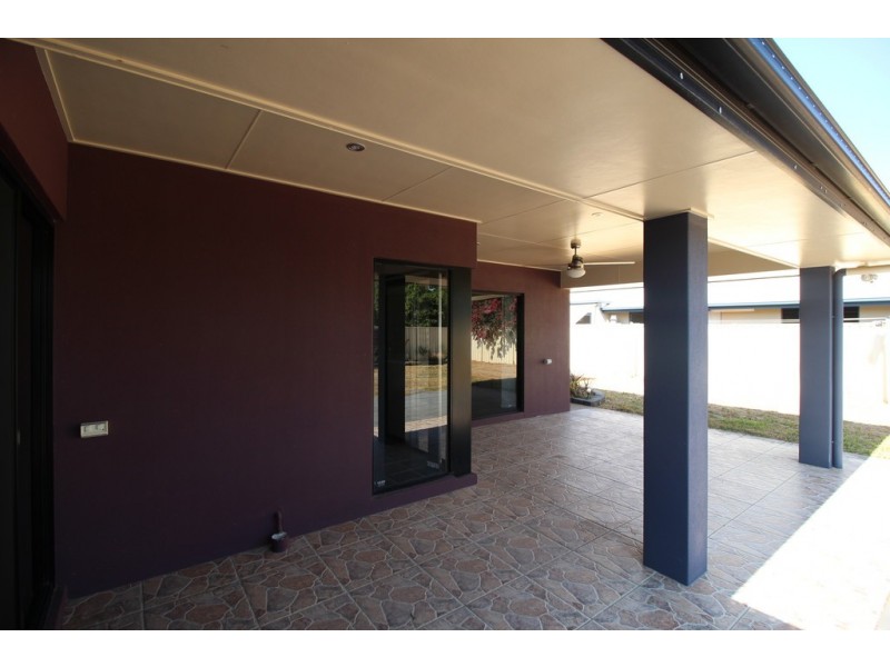 30 Park Avenue, Emerald QLD 4720
