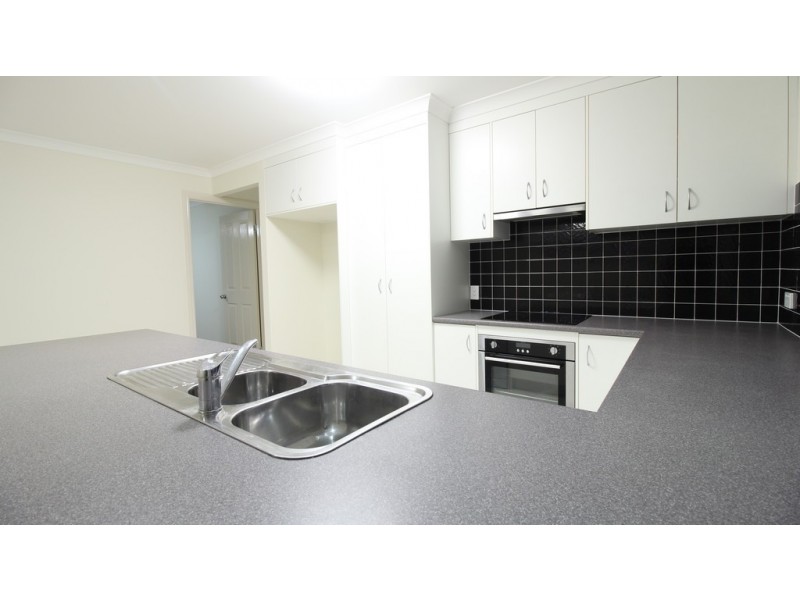 24A Cook Close, Emerald QLD 4720