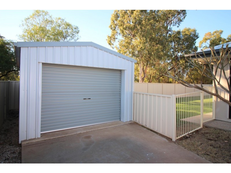 24A Cook Close, Emerald QLD 4720