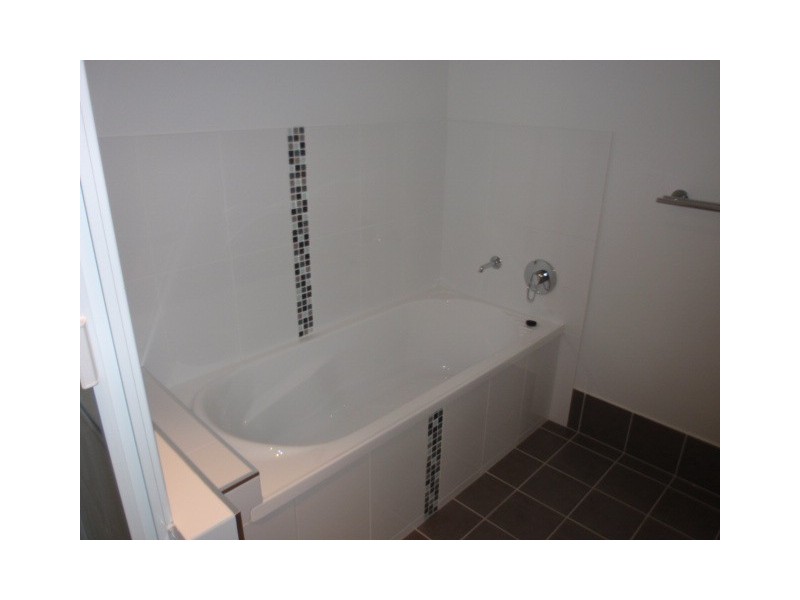 1/10 Scenic Drive, Emerald QLD 4720