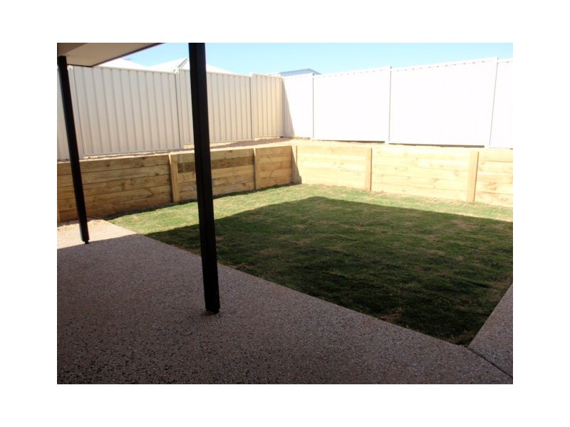 1/10 Scenic Drive, Emerald QLD 4720