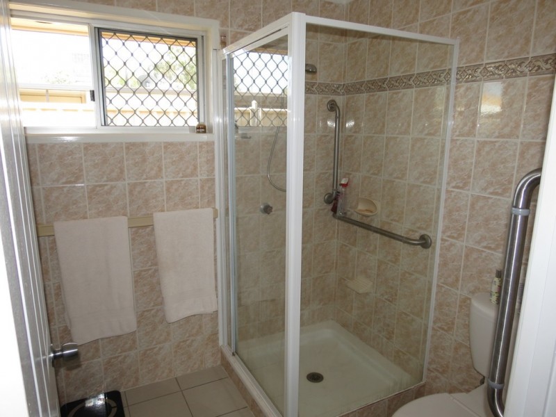 17 Sapphire Avenue, Emerald QLD 4720