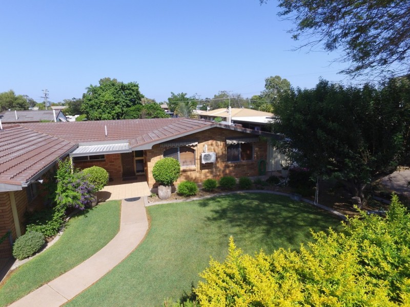 17 Sapphire Avenue, Emerald QLD 4720