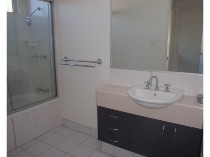 3/47 Gray Street, Emerald QLD 4720