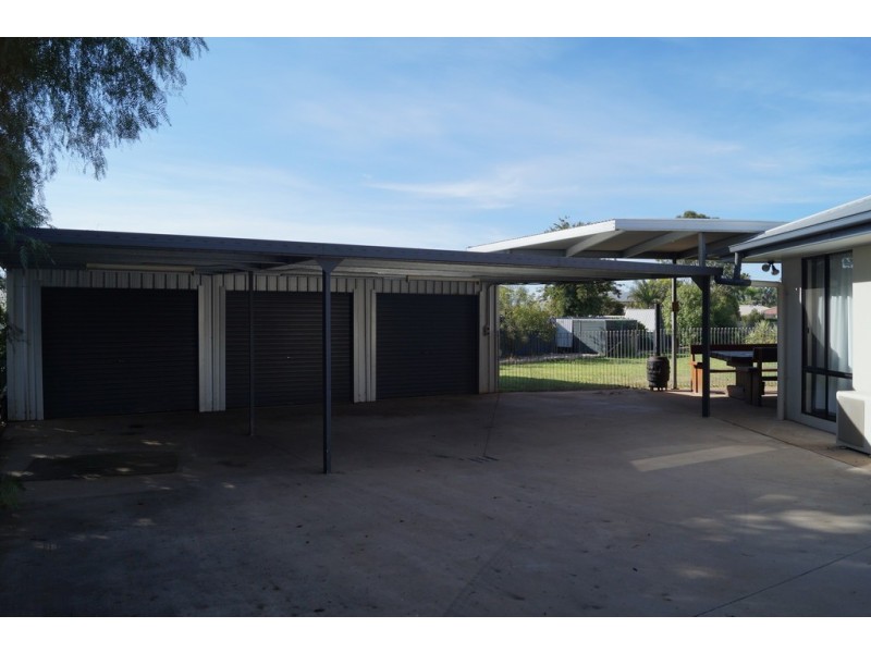 26 Alamein Drive, Emerald QLD 4720