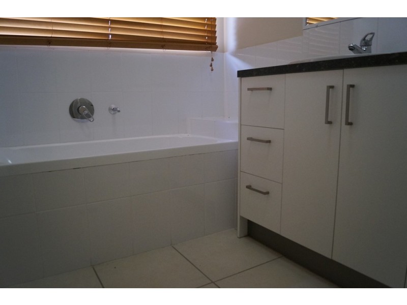 26 Alamein Drive, Emerald QLD 4720