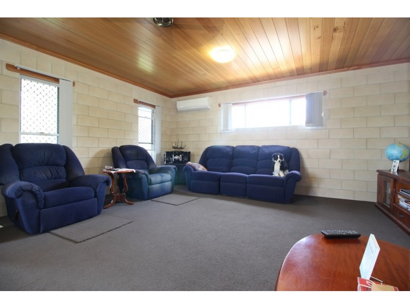 32 Bailey Street, Capella QLD 4723