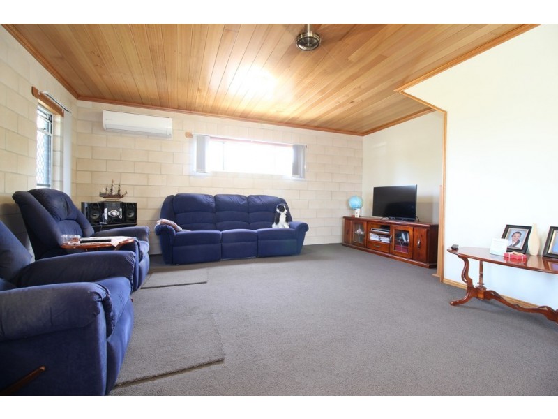 32 Bailey Street, Capella QLD 4723