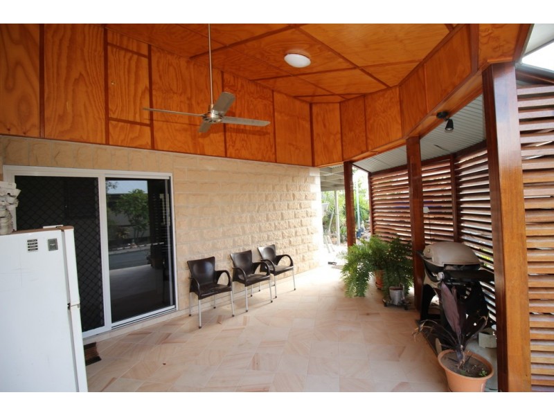 32 Bailey Street, Capella QLD 4723