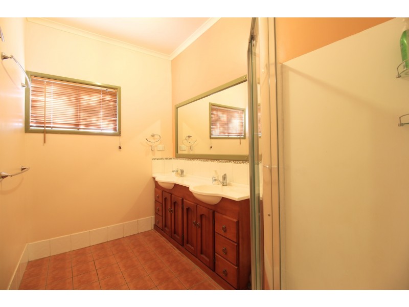 4 Spica Place, Emerald QLD 4720