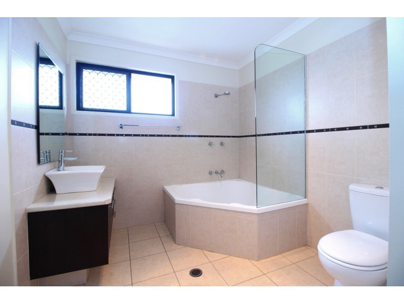 20/68 Moody Street, Emerald QLD 4720