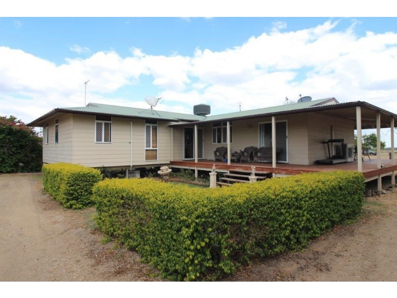 15 Ivor Donovan Road, Emerald QLD 4720