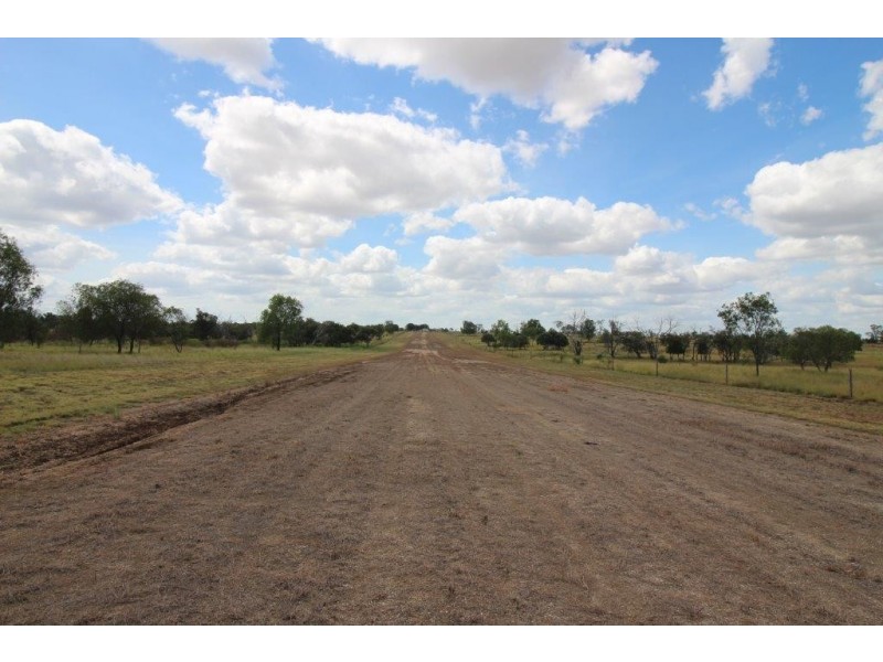 15 Ivor Donovan Road, Emerald QLD 4720