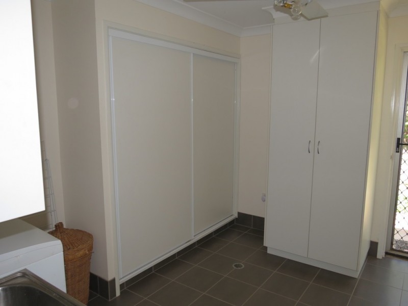 17A Crendon, Emerald QLD 4720