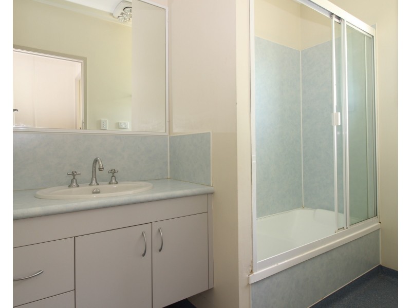 18 Campbell Street, Emerald QLD 4720