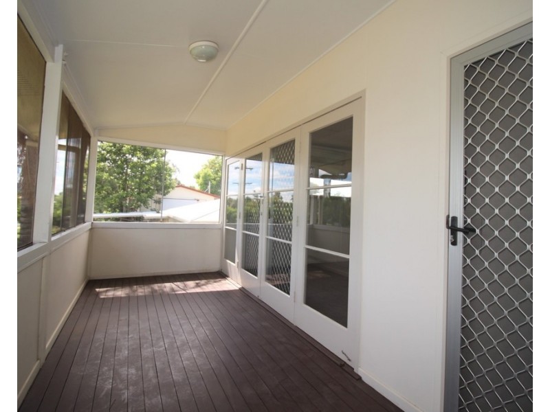 18 Campbell Street, Emerald QLD 4720