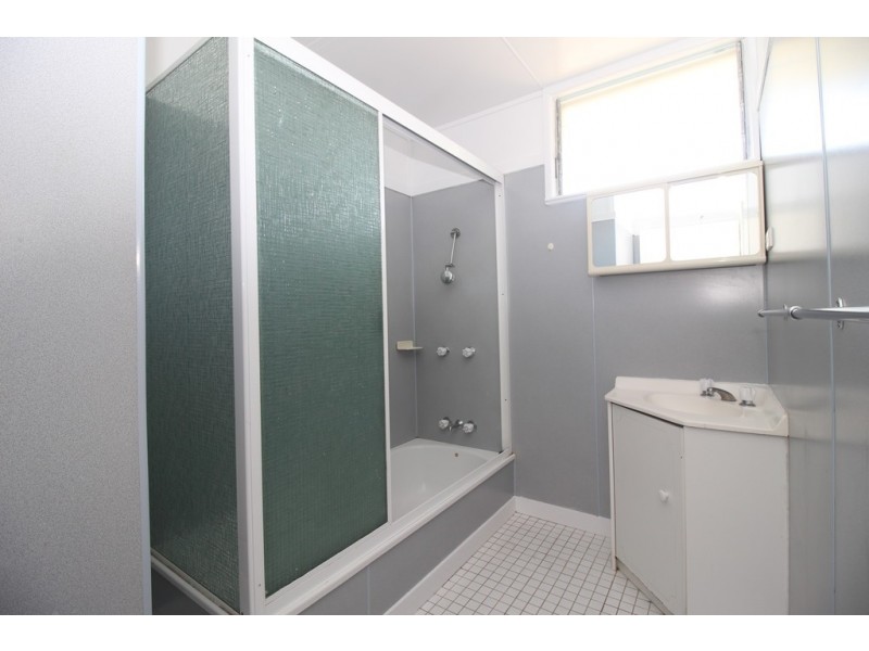 34 Moody Street, Emerald QLD 4720