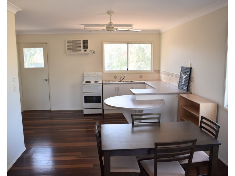 32 Silica Road, Emerald QLD 4720