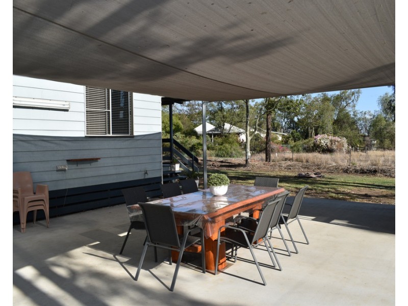 32 Silica Road, Emerald QLD 4720