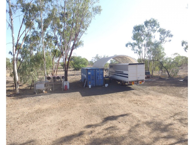 32 Silica Road, Emerald QLD 4720