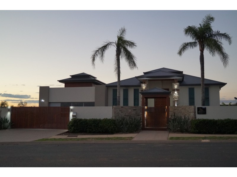 53 Lakeside Drive, Emerald QLD 4720