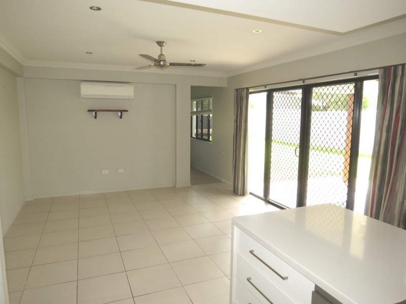 30 Brokenwood Street, Emerald QLD 4720