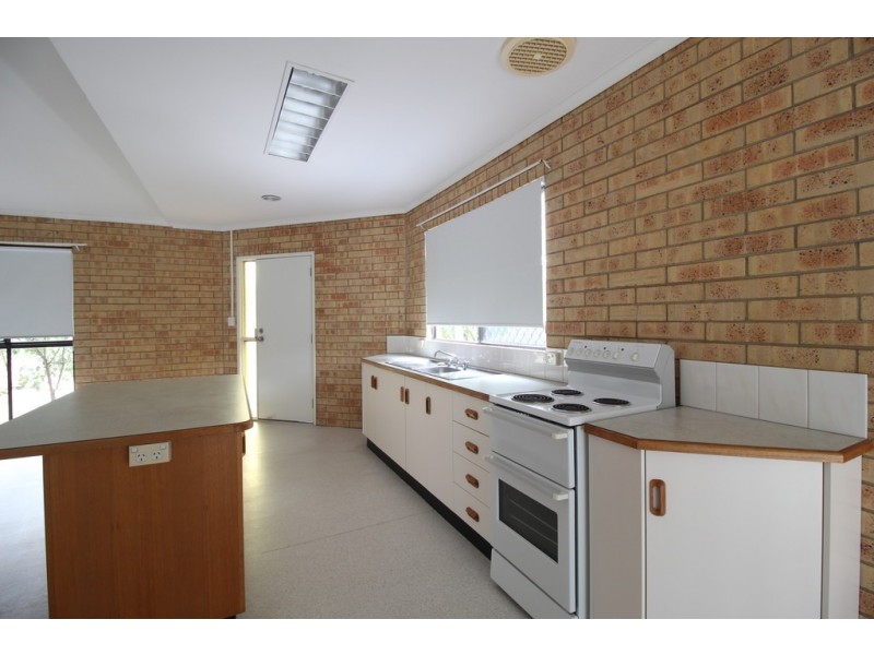 14 Alamein Drive, Emerald QLD 4720