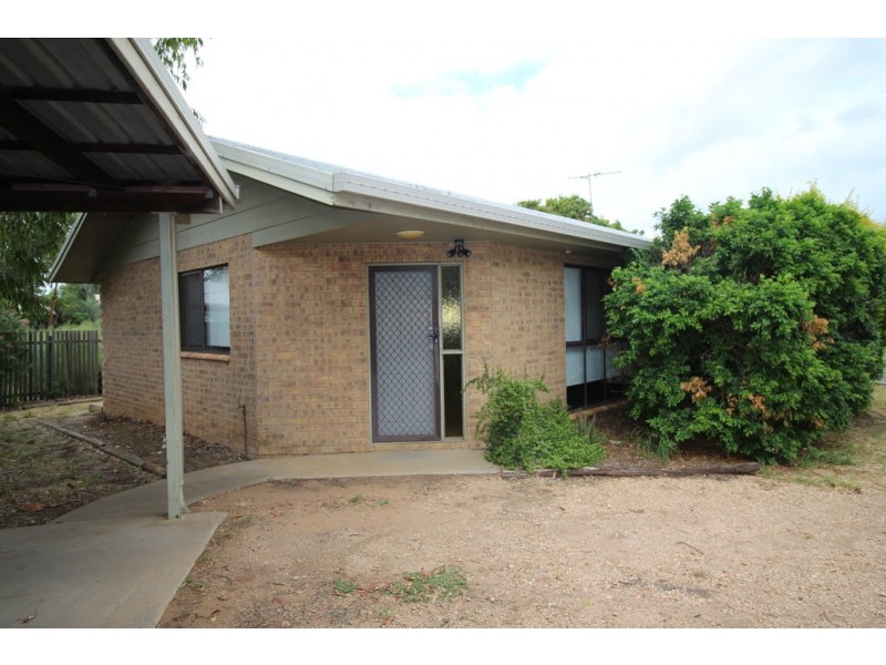 14 Alamein Drive, Emerald QLD 4720