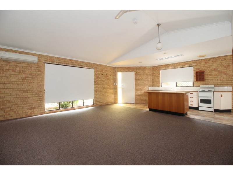 14 Alamein Drive, Emerald QLD 4720