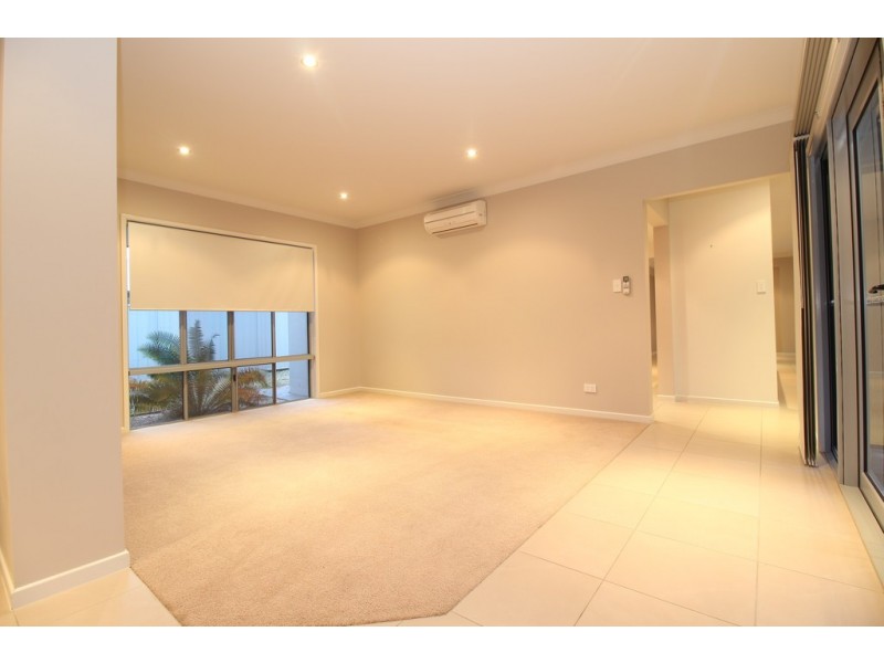 35 Newman Drive, Emerald QLD 4720
