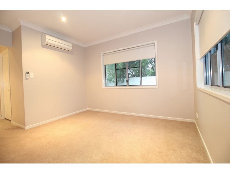 35 Newman Drive, Emerald QLD 4720