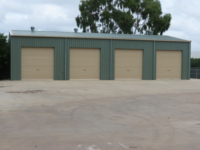 16 Andrews Road, Emerald QLD 4720