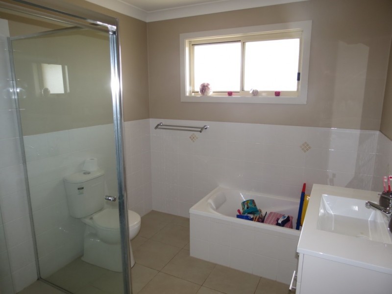 18 Blue gums Drive, Emerald QLD 4720