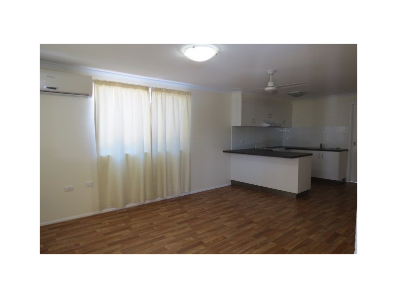 8/52 Harris Street, Emerald QLD 4720
