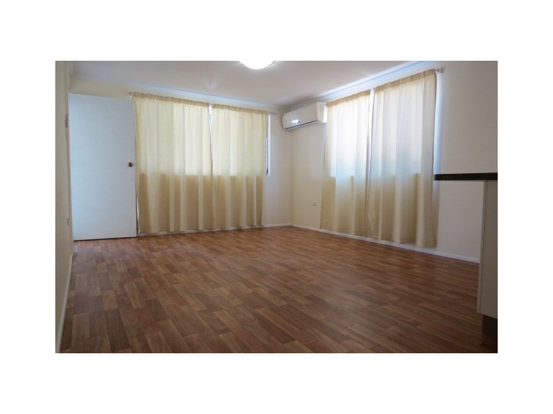 8/52 Harris Street, Emerald QLD 4720