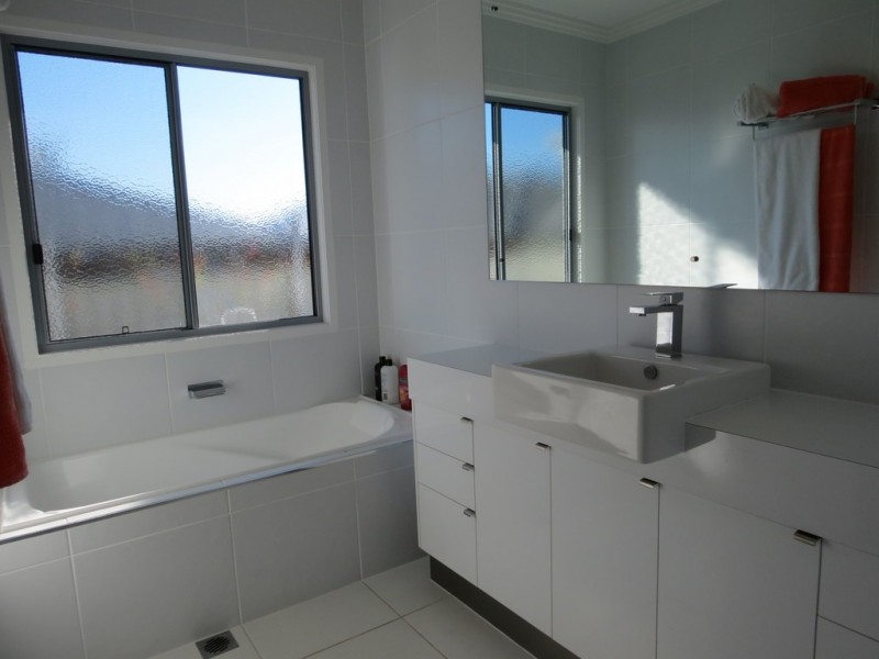 6 Stephan Street, Emerald QLD 4720